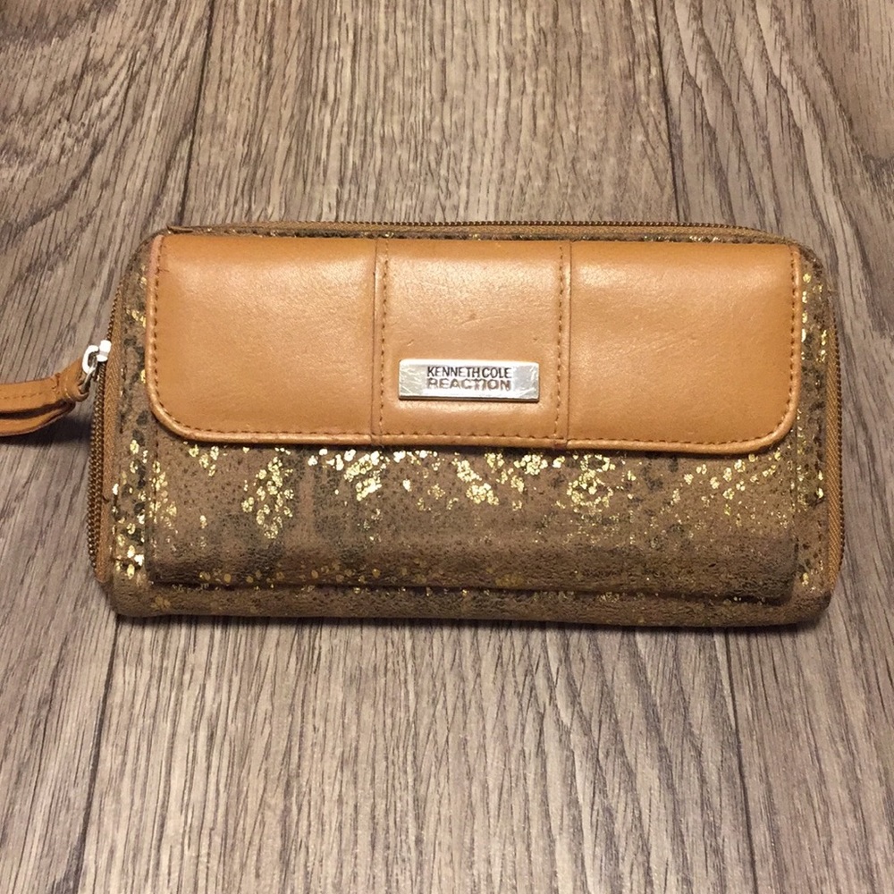 Kenneth Cole Reaction Wallet.